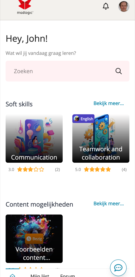 MLXP-leerhome op mobiel met een persoonlijke begroeting, profielfoto, zoekfunctie en schappen met aanbevolen trainingen